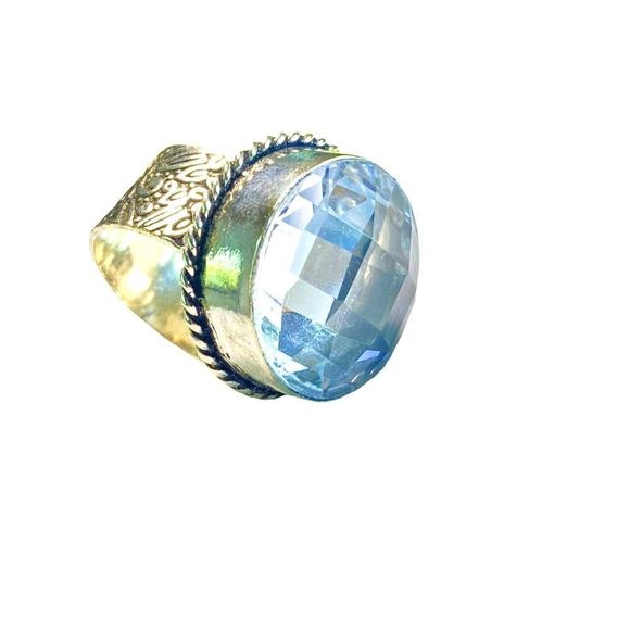 Faceted & Lots of Sparkle Gemstone in a 925 Silver Overlay/Plated Ring (8) - Picture 4 of 12